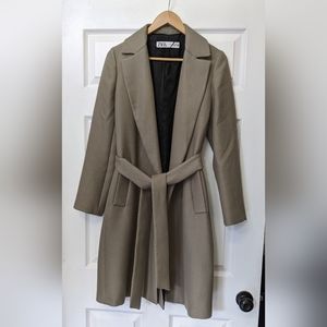 Zara Coat with Lapel Collar in XS